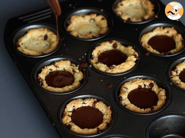 Suklaaganassilla täytetyt keksikupit porkkanapadan tyyliin - Valmistelu askel 7