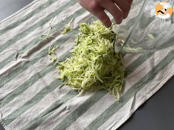 Kesäkurpitsa-pesto, nopea ja maukas resepti ilman kypsennystä. - Valmistelu askel 1