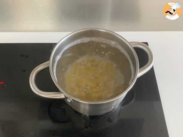 Pasta paprikan ja Philadelphia-juuston kanssa - Valmistelu askel 3