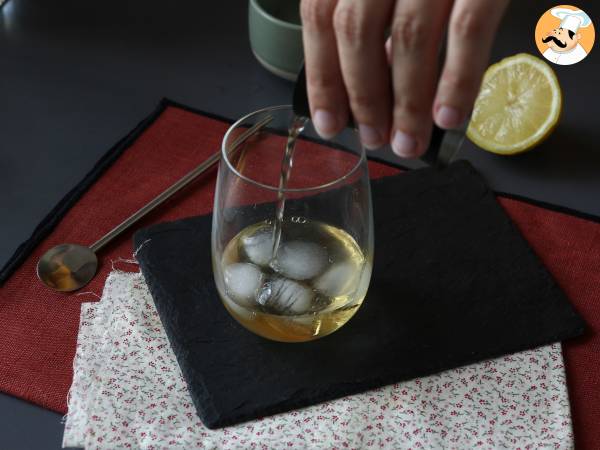 Spritz St-Germain ja elderflower-likööri, kesän erittäin raikas cocktail - Valmistelu askel 2