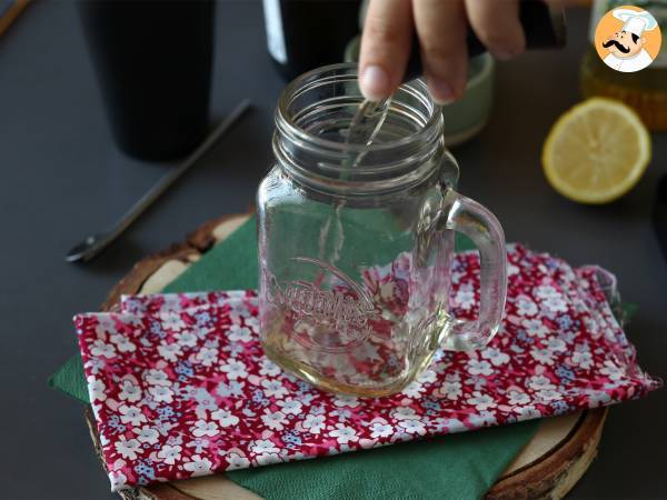 Hugo Spritz ja elderflower-siirappi, raikas ja makea cocktail - Valmistelu askel 1