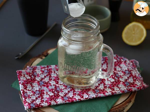 Hugo Spritz ja elderflower-siirappi, raikas ja makea cocktail - Valmistelu askel 3