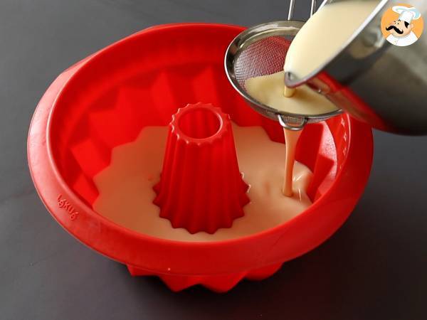 Choco flan, täydellinen yhdistelmä kosteaa suklaakakkua ja vaniljakaramelliflania. - Valmistelu askel 8