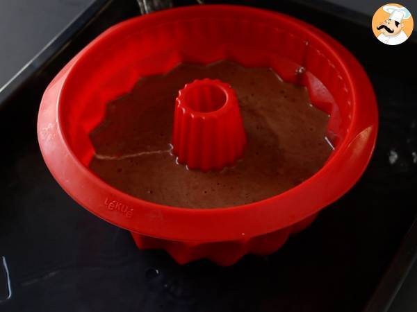 Choco flan, täydellinen yhdistelmä kosteaa suklaakakkua ja vaniljakaramelliflania. - Valmistelu askel 9