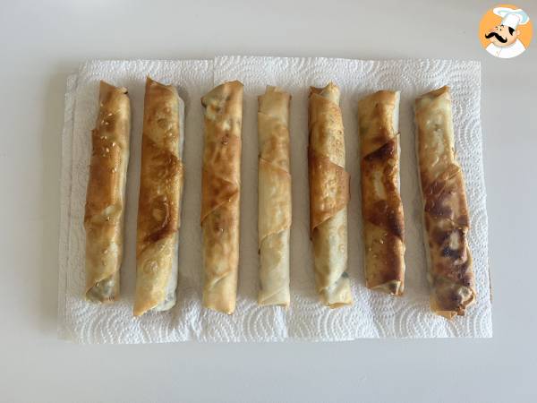 Börek fetajuuston ja persiljan kera - Valmistelu askel 4