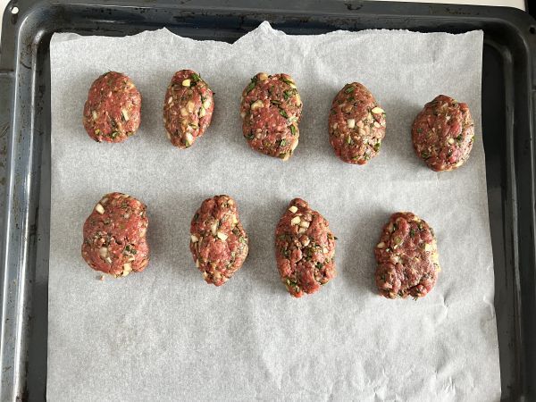 Köfte - turkkilaiset lihapullat - Valmistelu askel 4