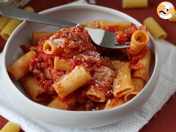 Pasta all'amatriciana, perinteinen resepti selitetty askel askeleelta - Valmistelu askel 10
