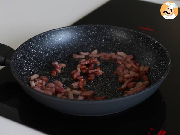 Pekoni-, vuohenjuusto- ja saksanpähkinäkakku - Valmistelu askel 1