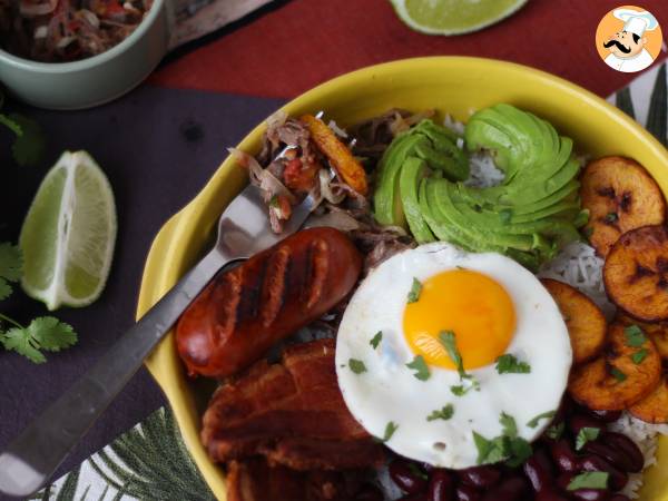 Bandeja Paisa, kolumbialainen ruokalaji täynnä makua ja perinteitä - Valmistelu askel 12