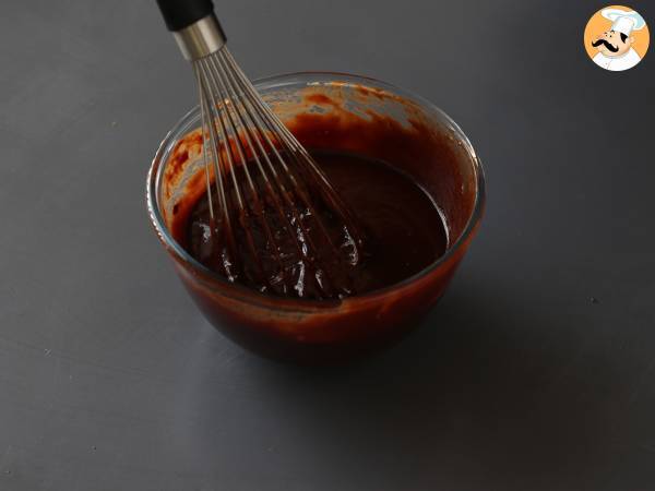EXTRA FONDANT suklaa- ja kastanjakermakakku, jossa on vain 4 ainesosaa. - Valmistelu askel 2