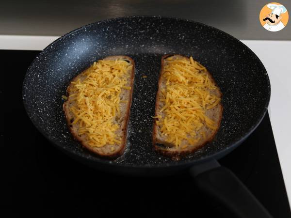 Amerikkalaistyylinen grilled cheese maxi sandwich: kana, avokado, pekoni - Valmistelu askel 10