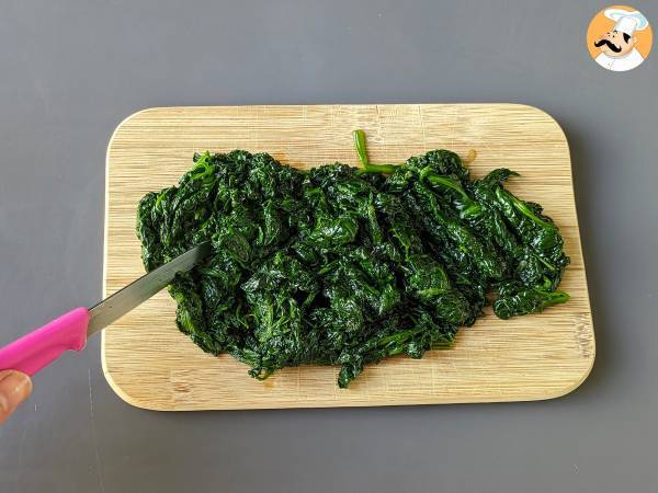Pinaattimunakas, helppo ja maukas kasvisruokien toinen ruokalaji. - Valmistelu askel 4