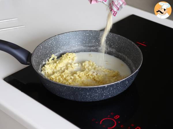 Miten valmistaa Buldak-nuudeleita carbonara-maulla? Paras resepti! - Valmistelu askel 5