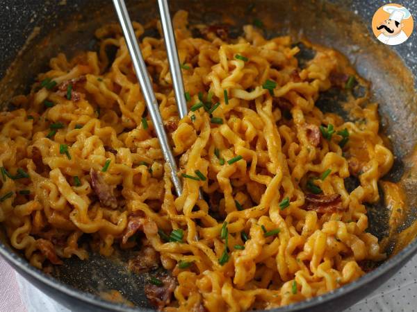 Miten valmistaa Buldak-nuudeleita carbonara-maulla? Paras resepti! - Valmistelu askel 9