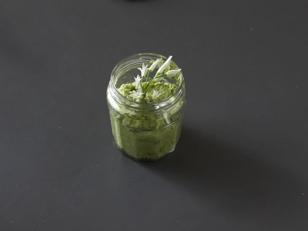 Karhun valkosipulipesto, tuoksuva ja supermaukas! - Valmistelu askel 4