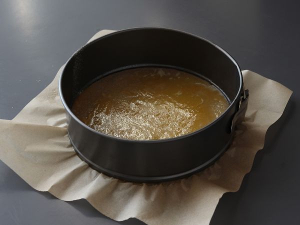 Persikkakakku, kostea, sulava ja karamellisoitu - Valmistelu askel 1