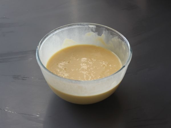 Persikkakakku, kostea, sulava ja karamellisoitu - Valmistelu askel 5