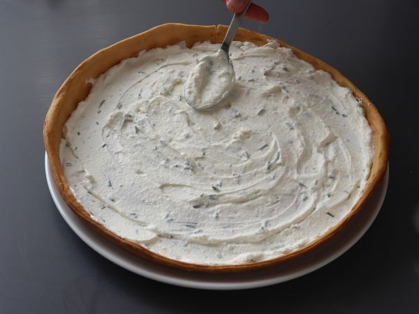 Erittäin virkistävä kesätorttu: ricotta, kurkku ja savulohi - Valmistelu askel 7