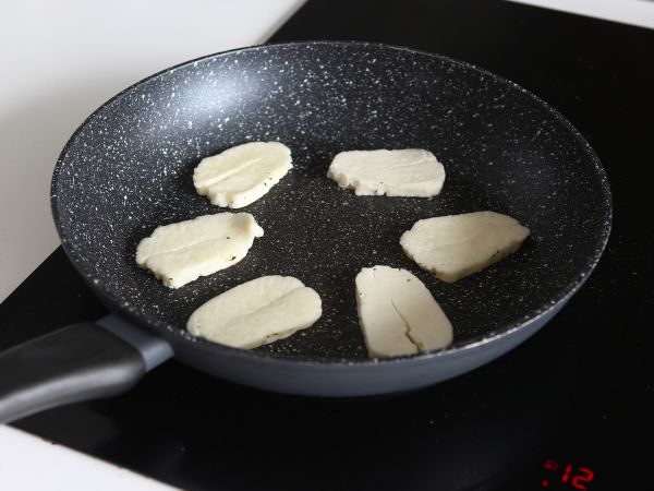 Gyros halloumilla, kasvisversio kreikkalaisesta voileivästä! - Valmistelu askel 3