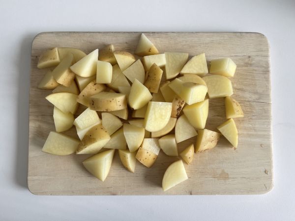 Paistetut perunat chimichurrin kera - Valmistelu askel 1