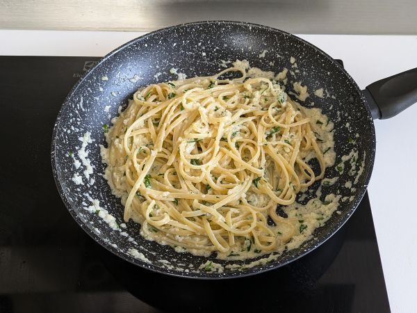 Kermainen sipulipasta: herkullinen ja superhalpa pääruoka! - Valmistelu askel 7