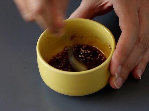 Miten keittää pikanuudeleita? Nopea resepti naudanlihaa ja sieniä! - Valmistelu askel 4