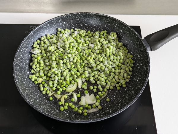 Herneitä ja fetaa sisältäviä lihapullia ilmakeittimessä: maukkaita ja erittäin nopeita valmistaa! - Valmistelu askel 1