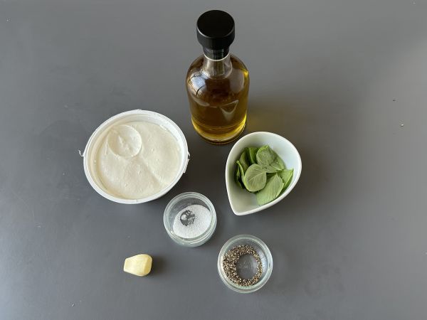 Ricotta- ja basilika-kermapasta - Valmistelu askel 2