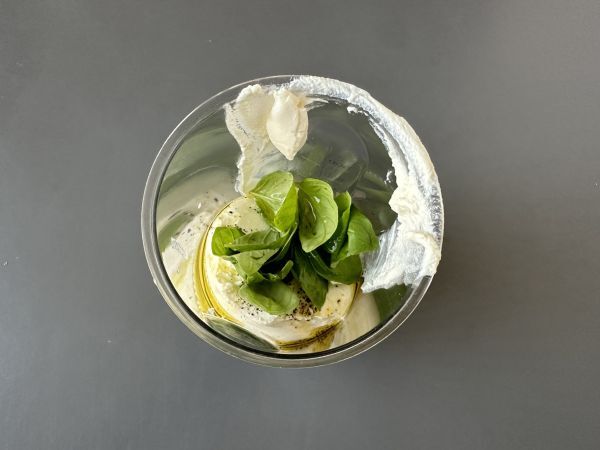 Ricotta- ja basilika-kermapasta - Valmistelu askel 3