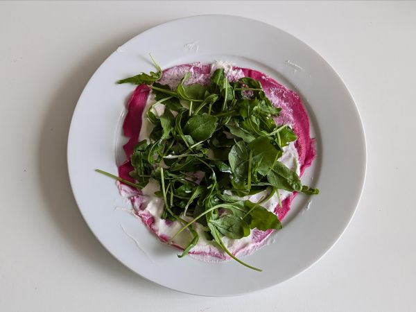 Punajuurikreppikääryleet ricotta- ja rucolapaloilla - Valmistelu askel 7
