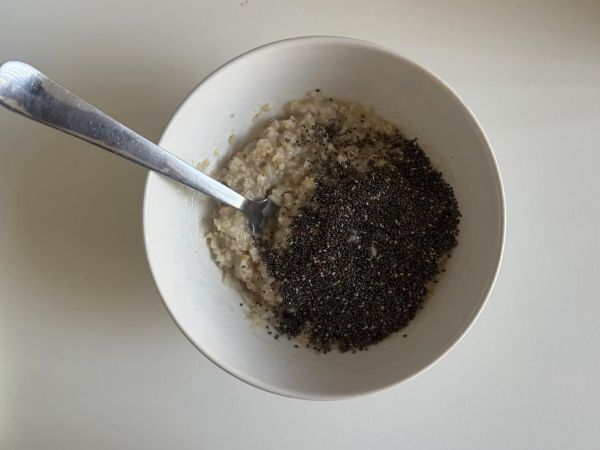 Yön yli kaura punaisia hedelmiä ja suklaata, terveellinen ja täyttävä aamiainen! - Valmistelu askel 2