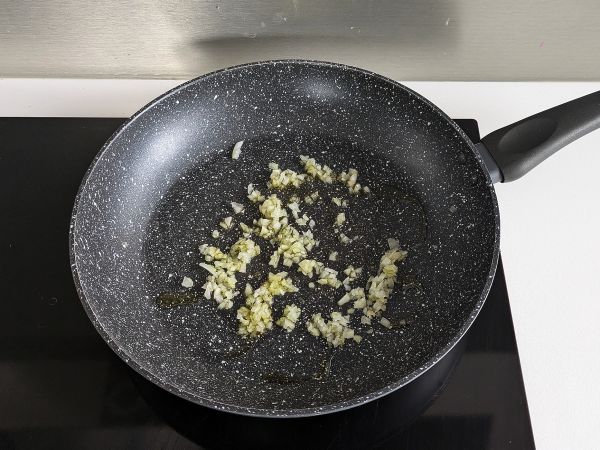 Ricotta- ja saksanpähkinäpasta: kermaista ja rapeaa - Valmistelu askel 2