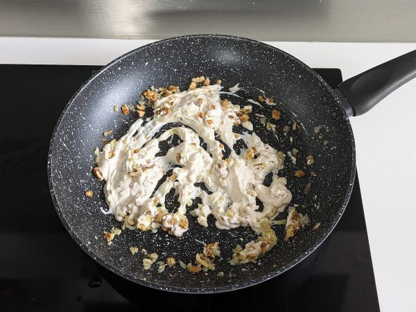 Ricotta- ja saksanpähkinäpasta: kermaista ja rapeaa - Valmistelu askel 5