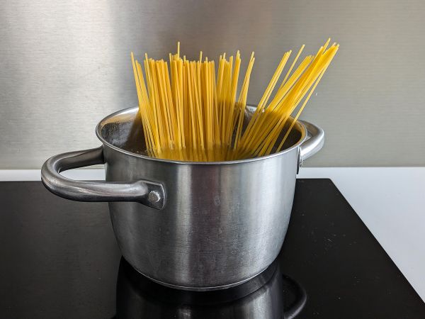 Spagetti cacio e pepe: 3 ainesosaa, makuräjähdys! - Valmistelu askel 1