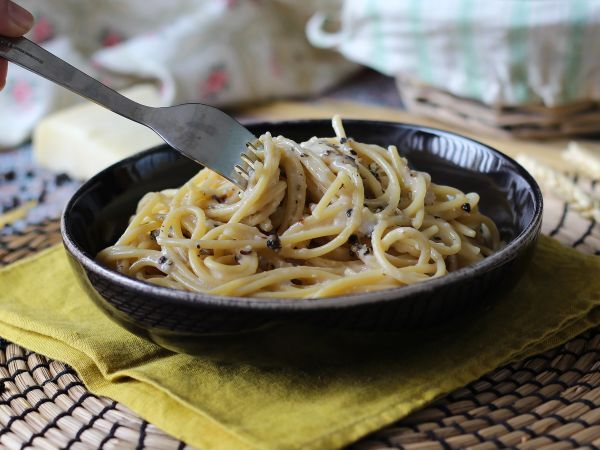 Spagetti cacio e pepe: 3 ainesosaa, makuräjähdys! - Valmistelu askel 10