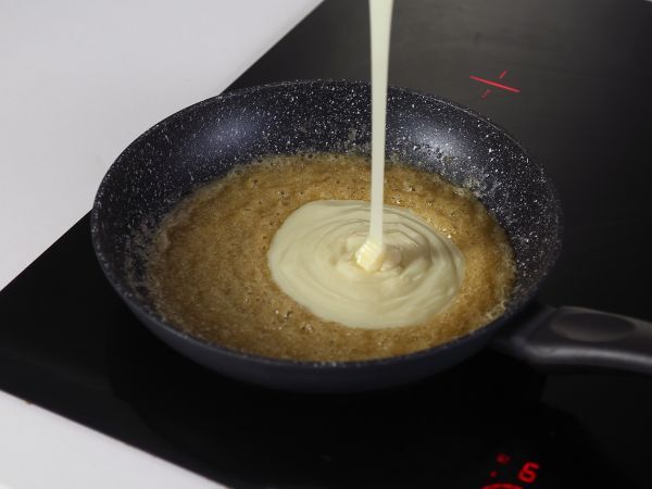 Banaani- ja kinuskilaseja banaanin ja karamellin ystäville. - Valmistelu askel 6