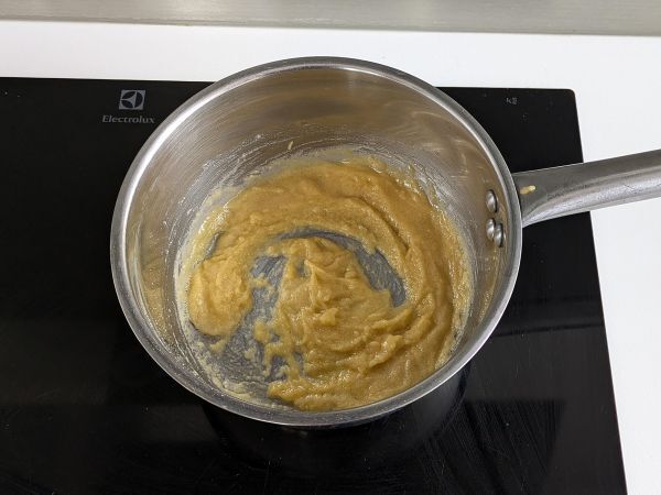 Cannelloni sienet ja makkara: runsas ja maukas ensimmäinen ruokalaji. - Valmistelu askel 1