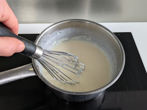 Cannelloni sienet ja makkara: runsas ja maukas ensimmäinen ruokalaji. - Valmistelu askel 2