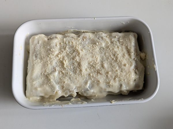 Cannelloni sienet ja makkara: runsas ja maukas ensimmäinen ruokalaji. - Valmistelu askel 12