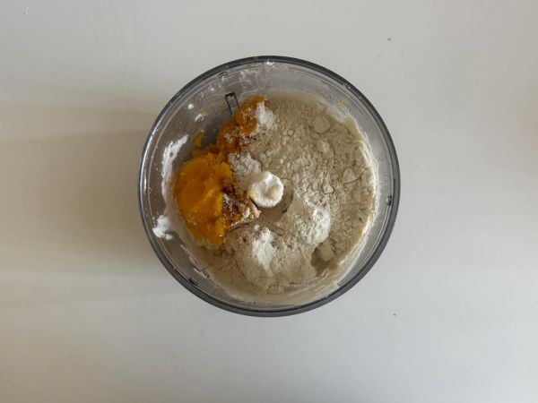 Tuoretta butternut-pastaa vain 2 ainesosasta - Valmistelu askel 4