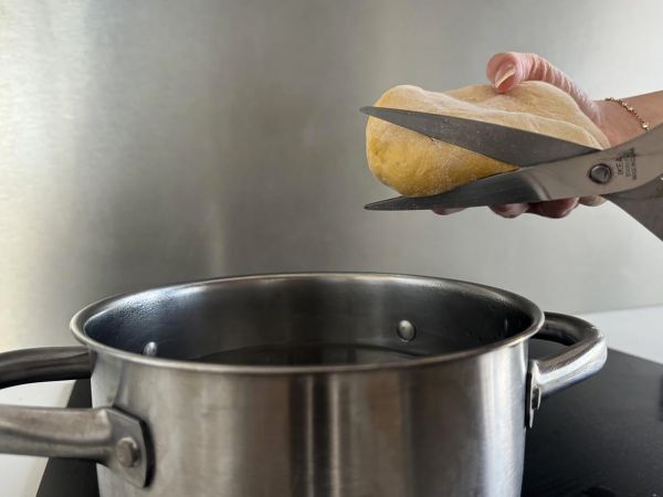 Tuoretta butternut-pastaa vain 2 ainesosasta - Valmistelu askel 6