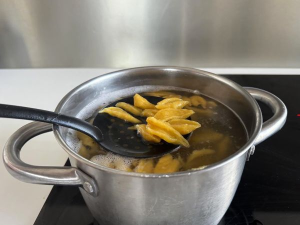 Tuoretta butternut-pastaa vain 2 ainesosasta - Valmistelu askel 7