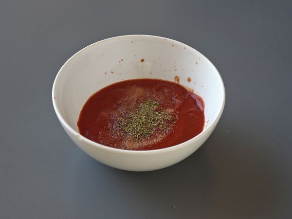 Mitä tehdä tortillojen kanssa? Gourmet-ruoka jaettavaksi, jossa on pizzan makua! - Valmistelu askel 1