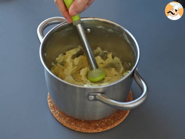 Perunoista tehty suolainen piirakkataikina: terveellinen, gluteeniton vaihtoehto! - Valmistelu askel 2