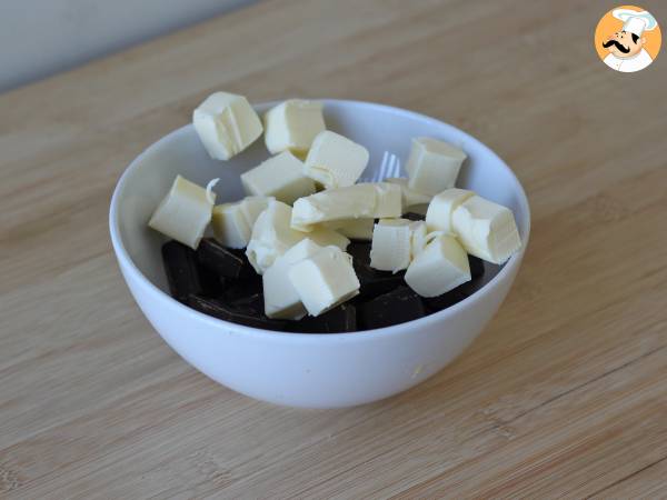 Suklaa- ja saksanpähkinäbrownie Air Fryerissa - Valmistelu askel 3