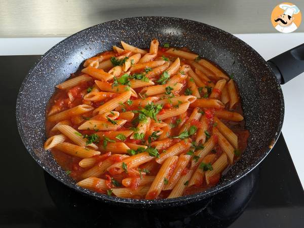 Penne all'arrabbiata: lämmittävä italialainen klassikko! - Valmistelu askel 6