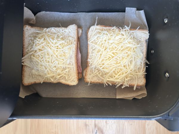 Croque monsieur Air Fryerilla - Valmistelu askel 5