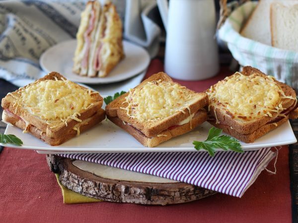 Croque monsieur Air Fryerilla - Valmistelu askel 6