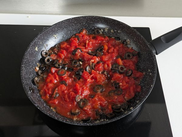 Pasta oliivikastikkeella: edullinen, maukas ja helppo valmistaa! - Valmistelu askel 3