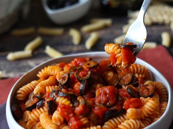Pasta oliivikastikkeella: edullinen, maukas ja helppo valmistaa! - Valmistelu askel 7